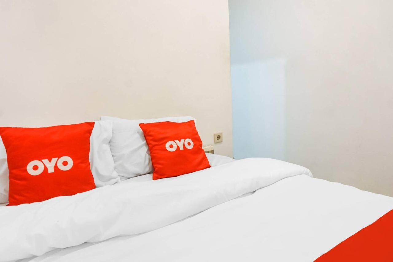Super Oyo 91074 Stariez Senen Syariah Hotel Джакарта Екстериор снимка