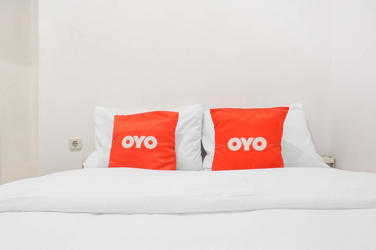 Super Oyo 91074 Stariez Senen Syariah Hotel Джакарта Екстериор снимка