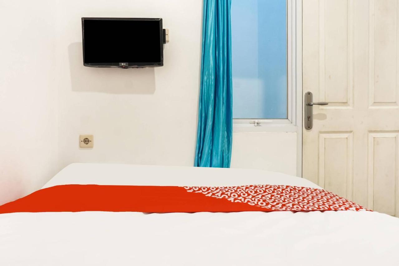 Super Oyo 91074 Stariez Senen Syariah Hotel Джакарта Екстериор снимка